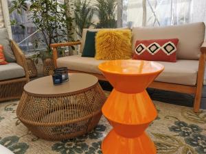 Lack Hocker / Beistelltisch 2